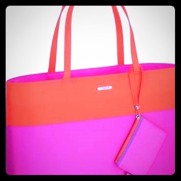 Clinique Handbags - BOGO SALE |NWOT | Clinique | Tote Bag & Coin Purse Clinique Handbags - BOGO SALE |NWOT | Clinique | Tote Bag & Coin Purse